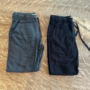 Lou & Grey sweatpants 2 pairs XS